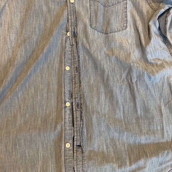 Gap denim button down - Picture 2 of 4